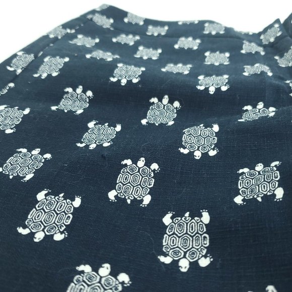 Ann Taylor Loft Womens Blue Turtle Print Flat Front The Riviera Shorts Size 4 - Picture 4 of 12
